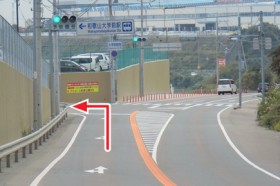 大学駅西口交差点