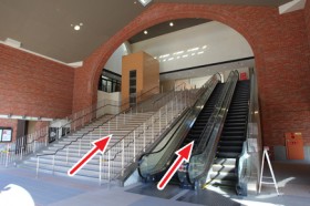 和歌山大学前駅西口エスカレーター