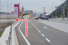 イオンモール駐車場前交差点