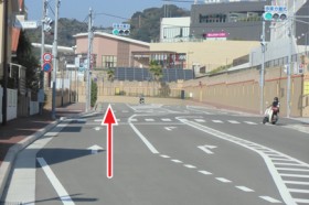 イオンモール前交差点